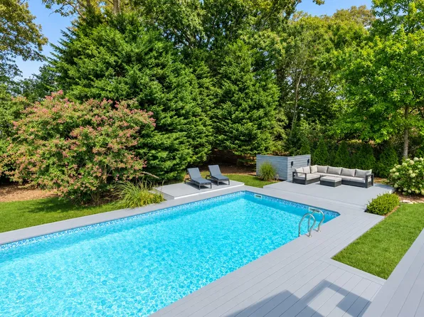 41 Hawthorne Rd, Southampton, NY 11968