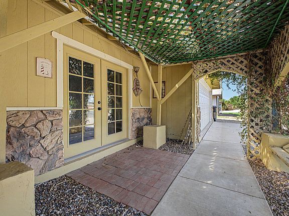 3rd image of 2059 E Adobe St