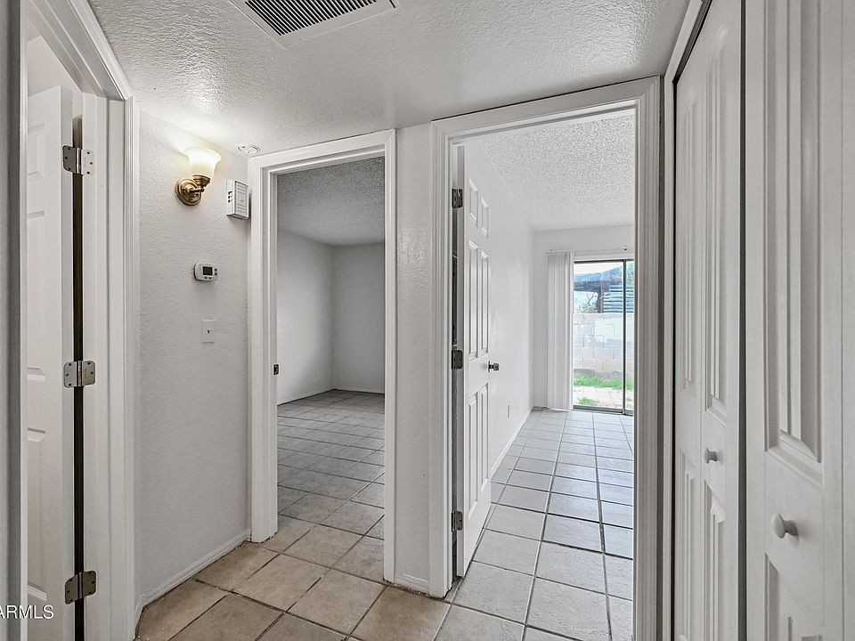 1st image of 2901 E Campo Bello Dr APT 2