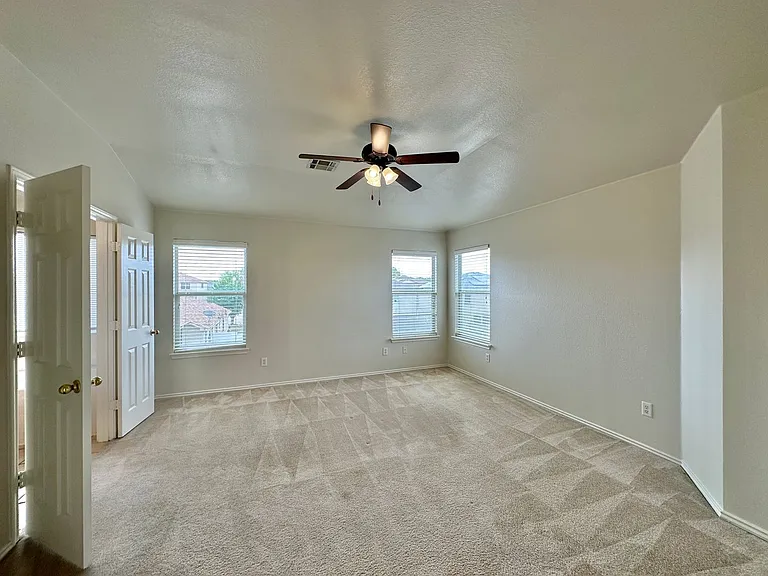 1806 Lobrecht Ct — Photo 18