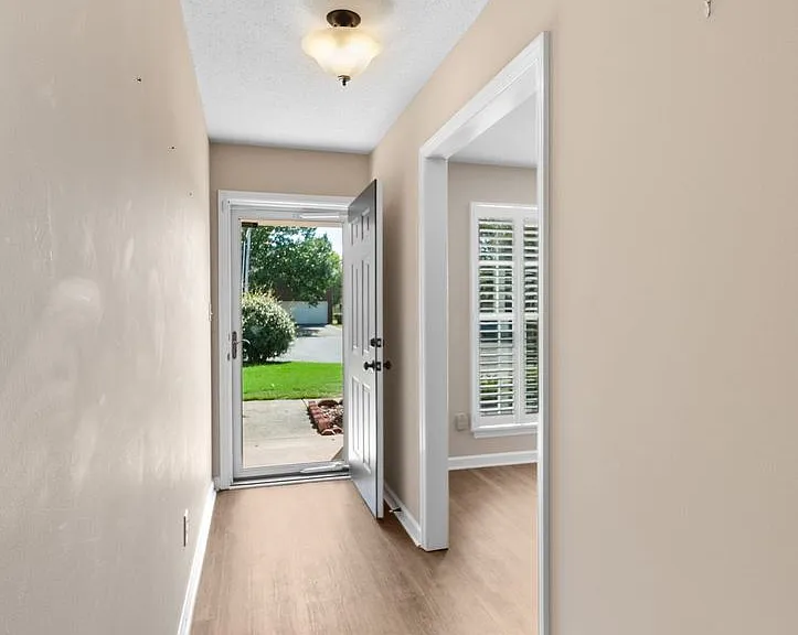 165 Brass Oak Dr — Photo 10