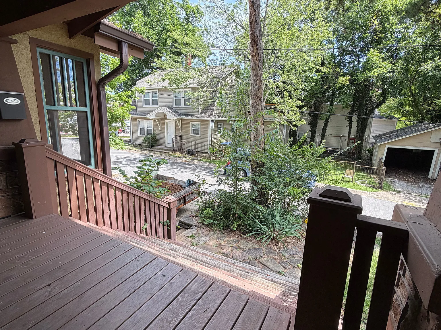 3 bed, 1323 sqft, $2,685 — Photo 4