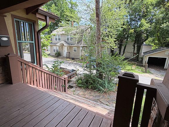 4th image of 104 W Boles St
