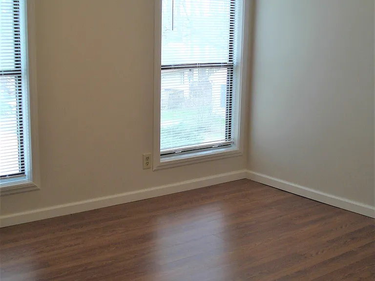 12 Baytree Ct — Photo 3