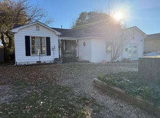 2301 W Maple Ave, Enid, OK 73703