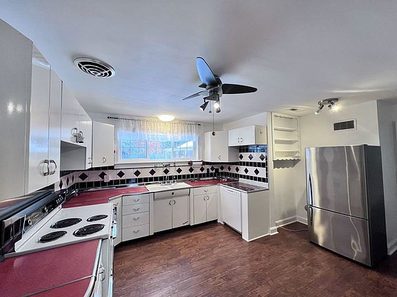 3rd image of 412 S Main St Unit A