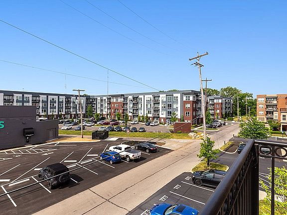 3rd image of 925 Ingleside Ave APT 301