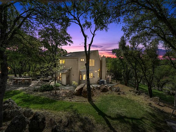3rd image of 11137 Creekhaven Ct