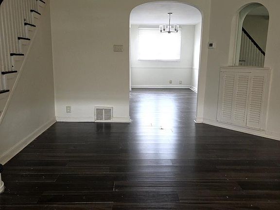5th image of 1167 E Dorset St