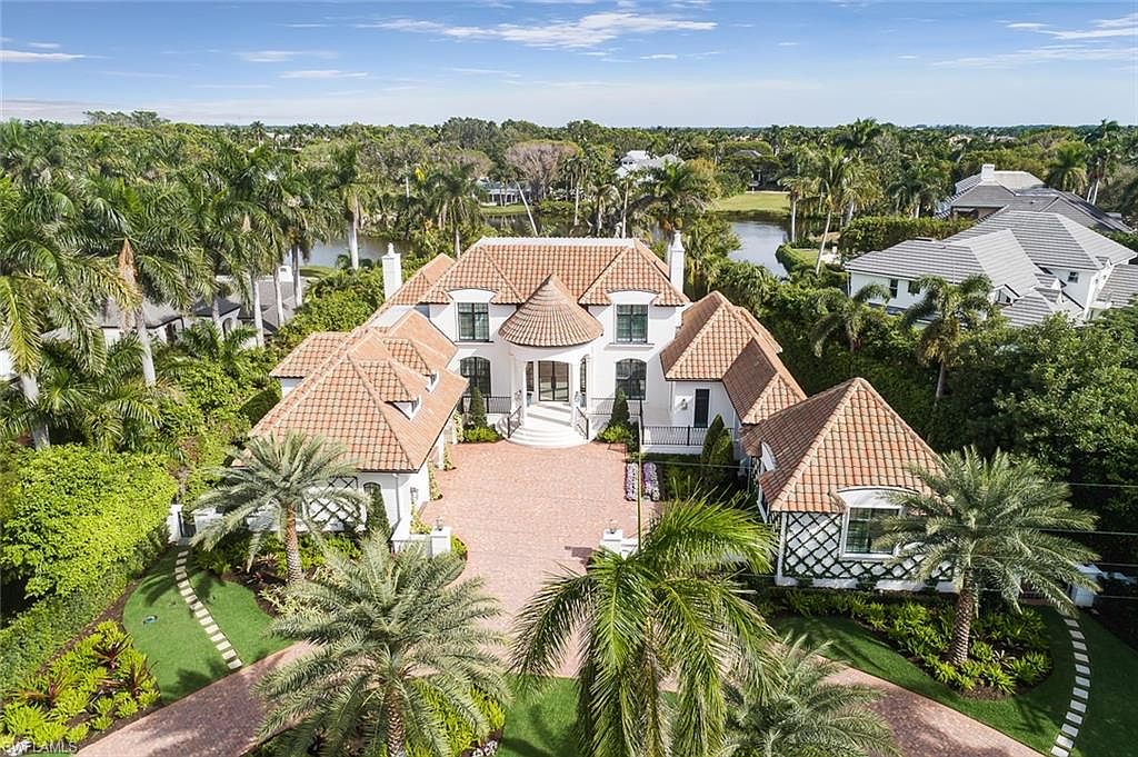 2595 Half Moon Walk, Naples, FL 34102 | Zillow