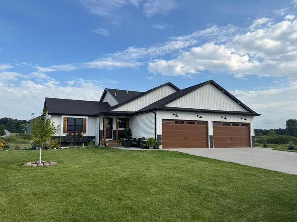 188 Lake Dr NE, Sauk Rapids, MN 56379
