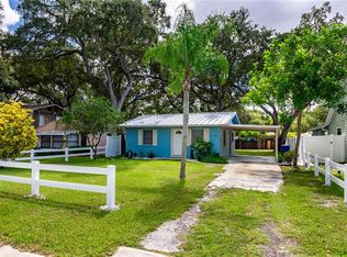 425 4th Ave NE, Largo, FL 33770