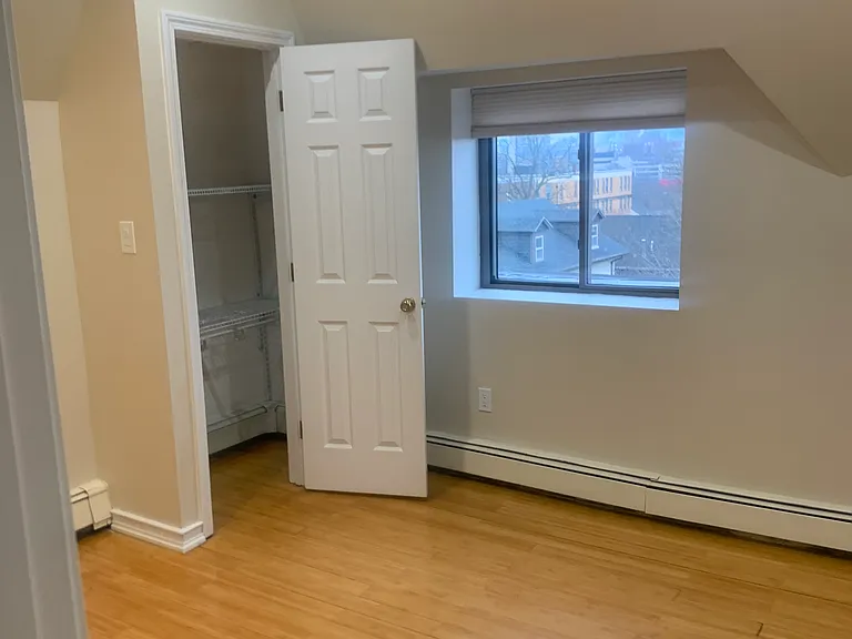 29 Forest St #3 — Photo 2