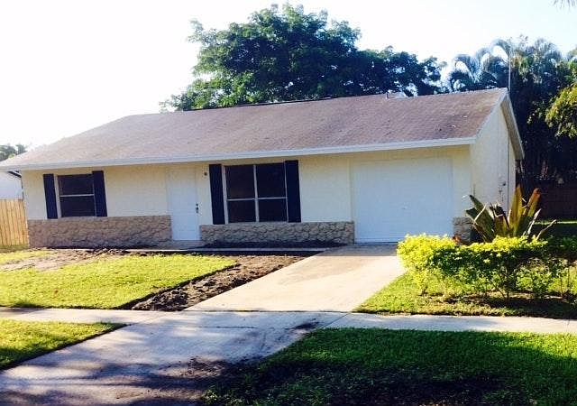 1st image of 4775 Poseidon Pl