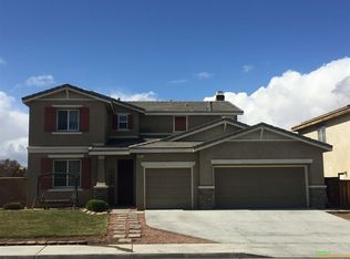 9022 Coachella Ave, Oak Hills, CA 92344