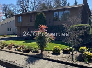 18175 Stonewood Dr, Gladstone, OR 97027