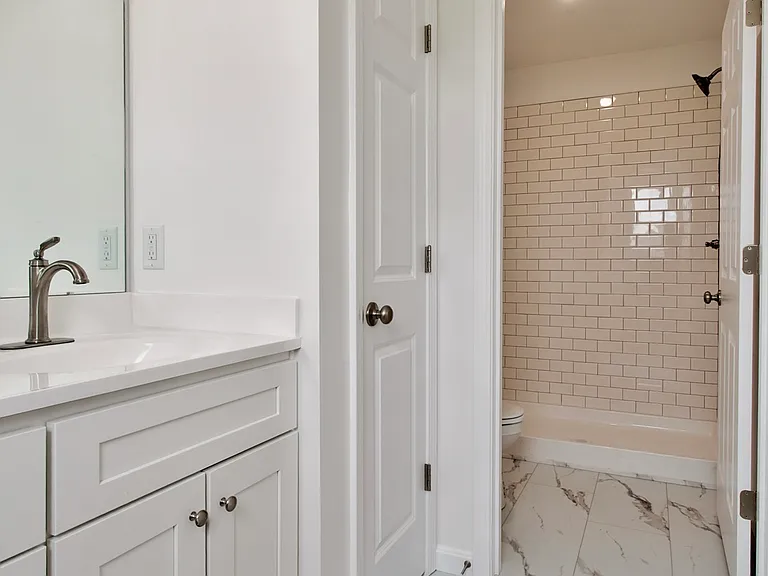 128 Kelly Dr — Photo 11
