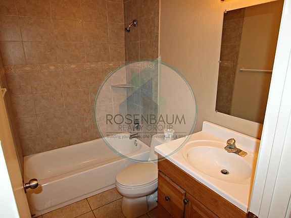 2nd image of 825 E Fountain St