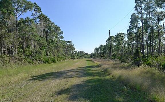 4th image of 15133 Martinique Way