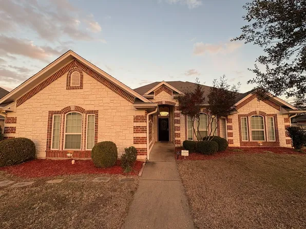 1720 Meadowbriar Dr, Reno, TX 75462