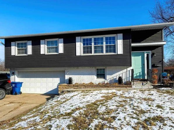 4733 Western Ave, Davenport, IA 52806