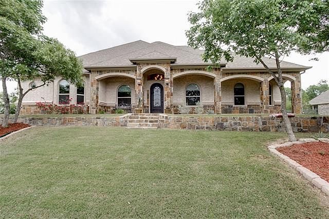 1st image of 412 Golden Oak Ct