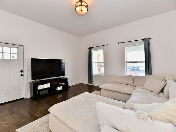 5th image of 2221 Carrollton Ave