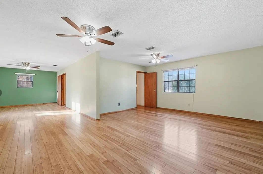 4 bed, 1916 sqft, $2,800 — Photo 4