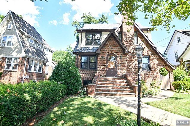 1st image of 487 Palmer Ave