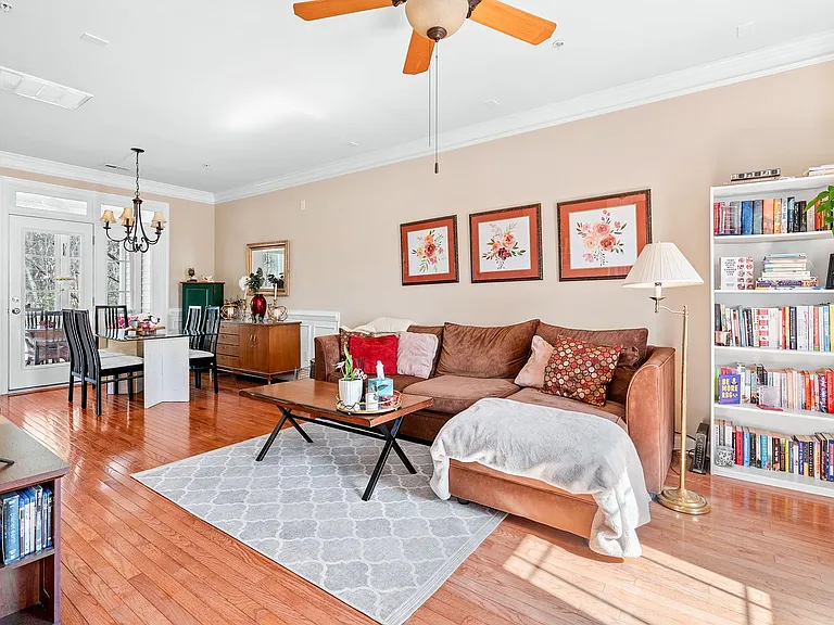 104 Rose Walk Ln — Photo 4