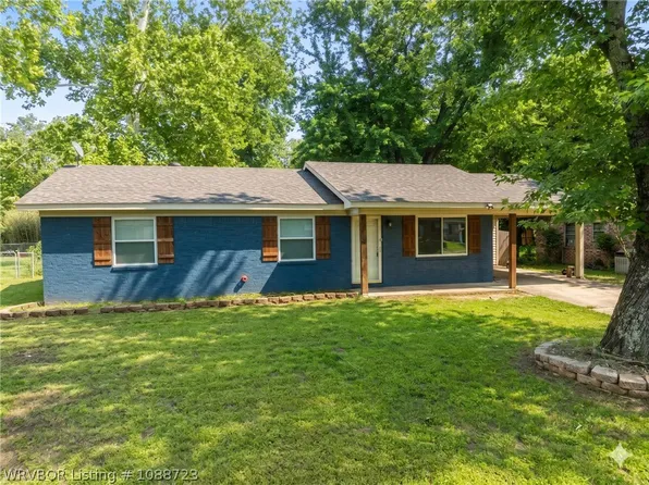 1208 N 26th St, Van Buren, AR 72956