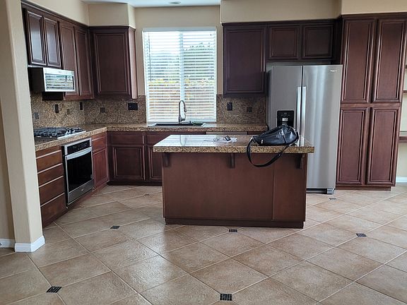 4th image of 2815 E Cinnamon Pl