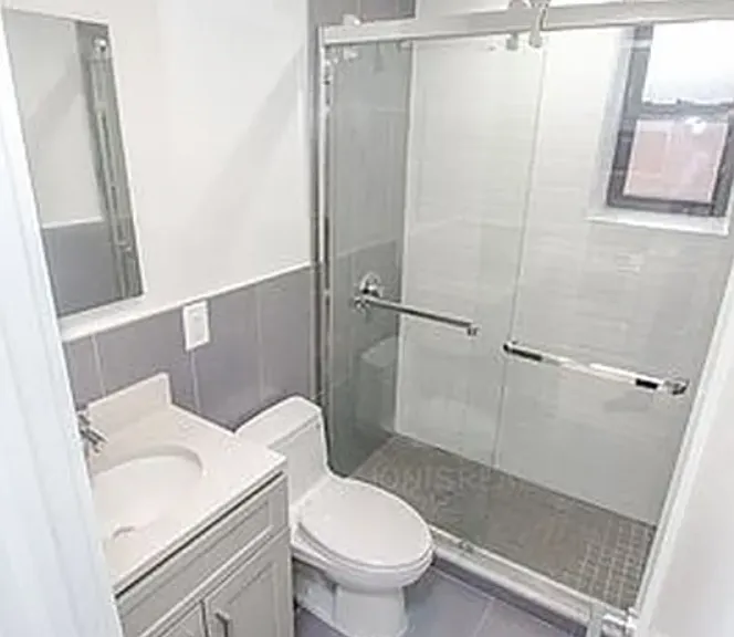 145 E 35th St #5MW — Photo 4
