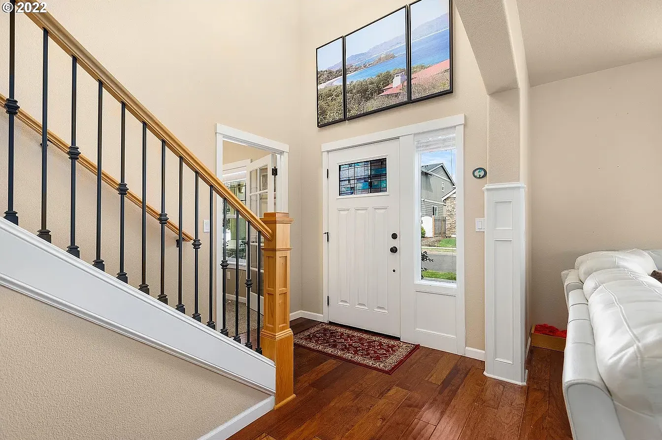 4 bed, 2180 sqft, $3,000 — Photo 3