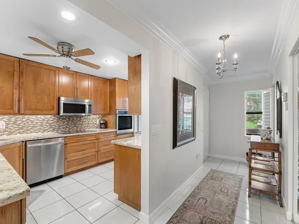 8520 CASA DEL LAGO #E, Boca Raton, FL 33433