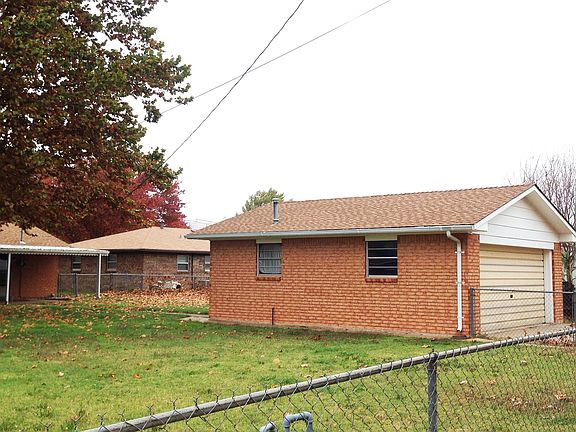 Detached 2-car garage-shop