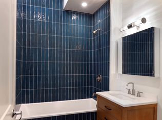 133 Bank St APT 2J, New London, CT 06320