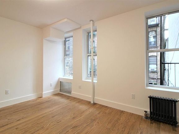 2nd image of 240 W 10th St Frnt 2