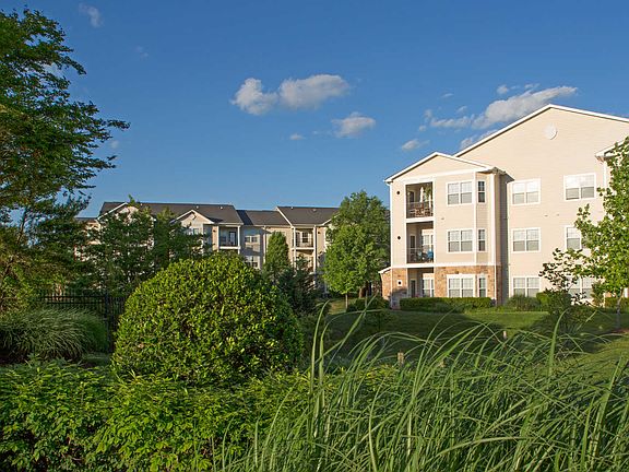 The Reserve at Fairfax Corner Apartments