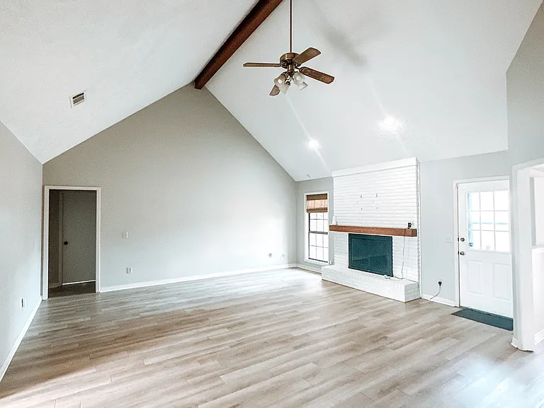 48 Watling Way — Photo 3