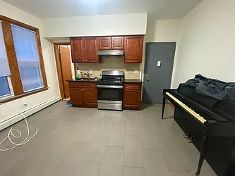 Rented by King Zone Realty Inc