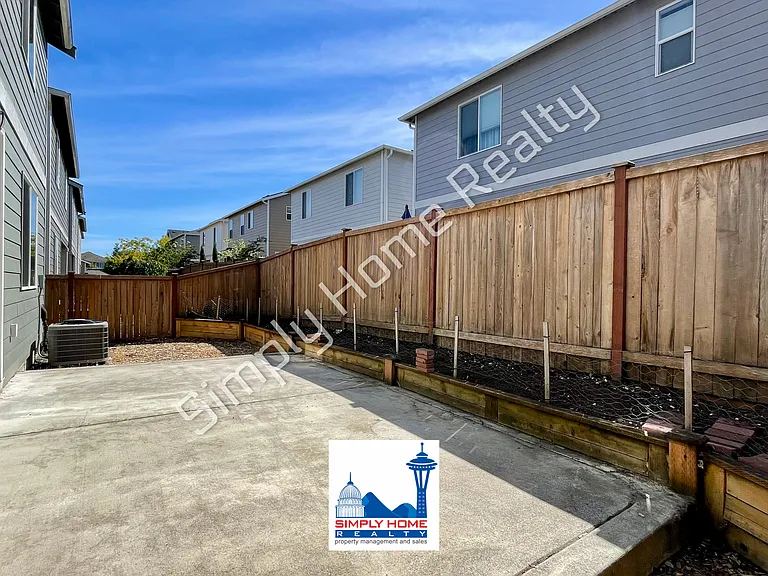 5021 Andrew St SE — Photo 25