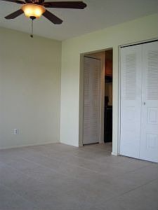 5th image of 4144 Dolphin Dr