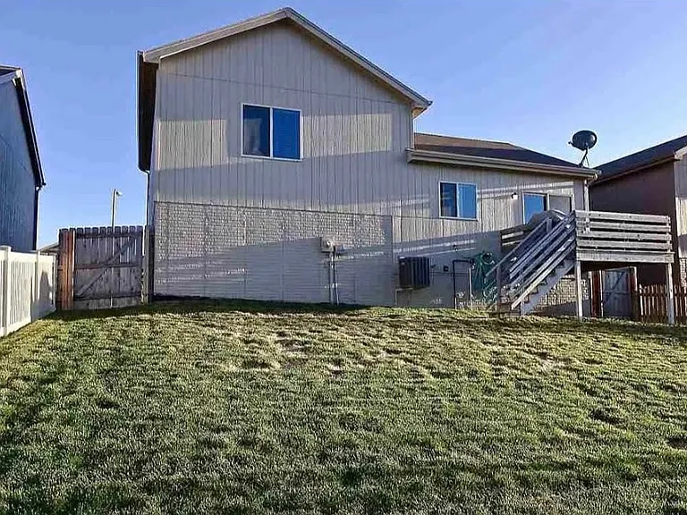 19512 Gail Ave — Photo 2
