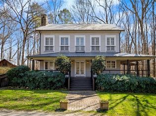 1174 Bear Creek Rd, Moreland, GA 30259