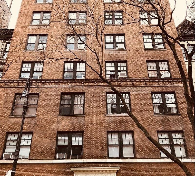 2nd image of 110 W 69th St APT 6D