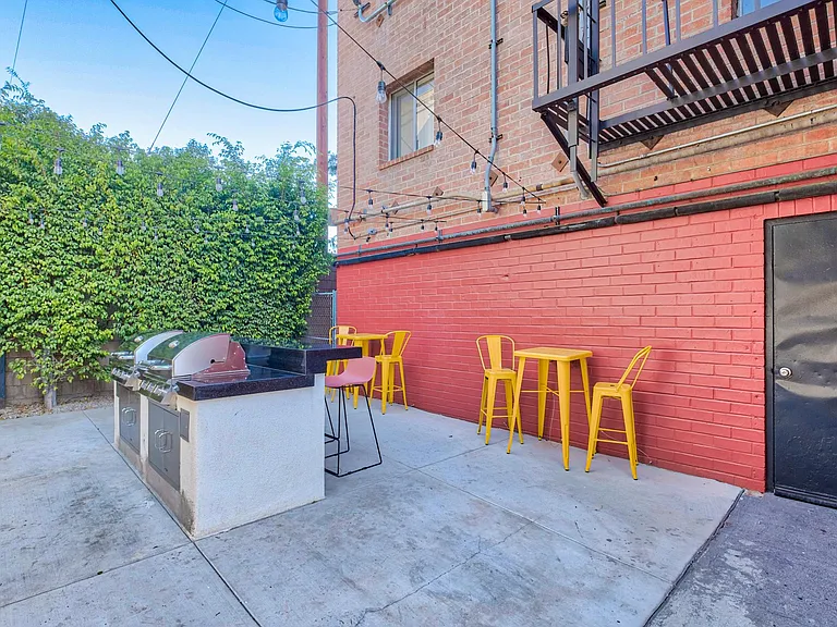 Hollymont Apartments — Photo 18
