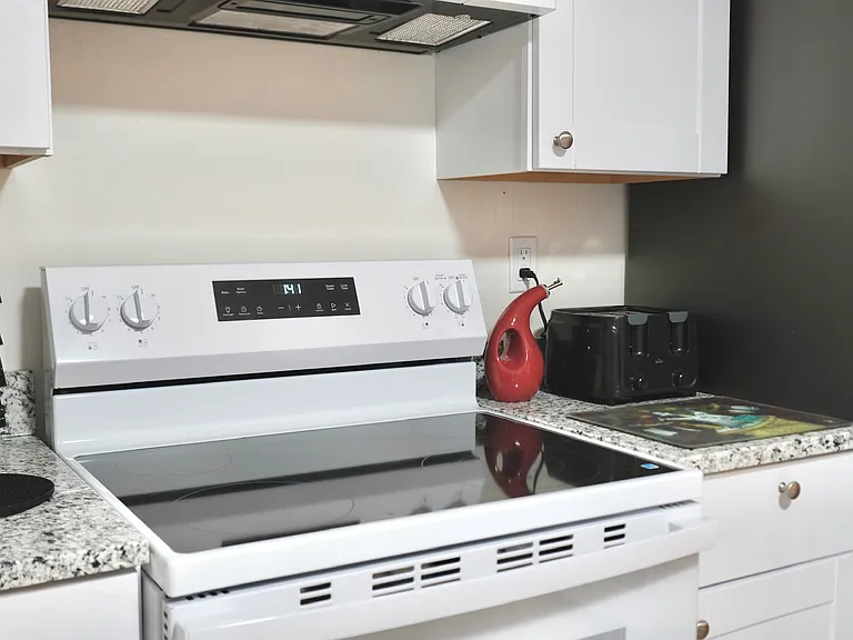 384 W Harvard Dr — Photo 18