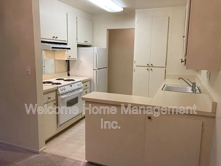 1305 Boulevard Way #310 — Photo 17