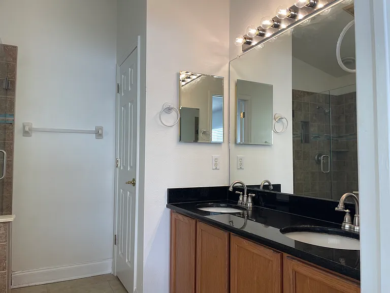 7169 Hamilton Park Blvd — Photo 14